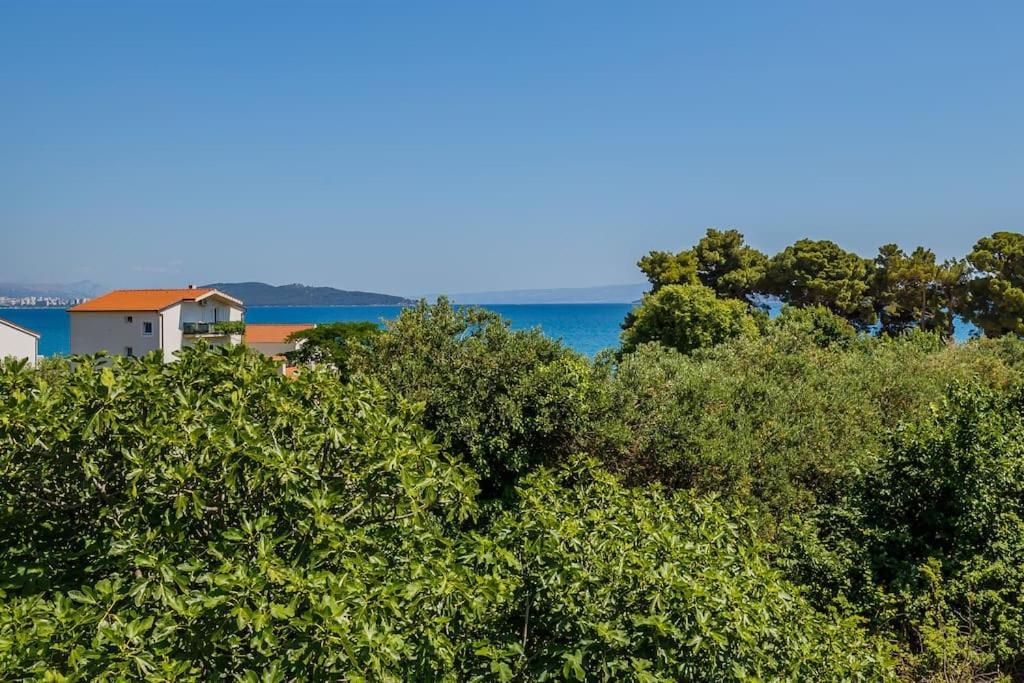 Beach Apartment Andela A2 Kaštela Exteriör bild